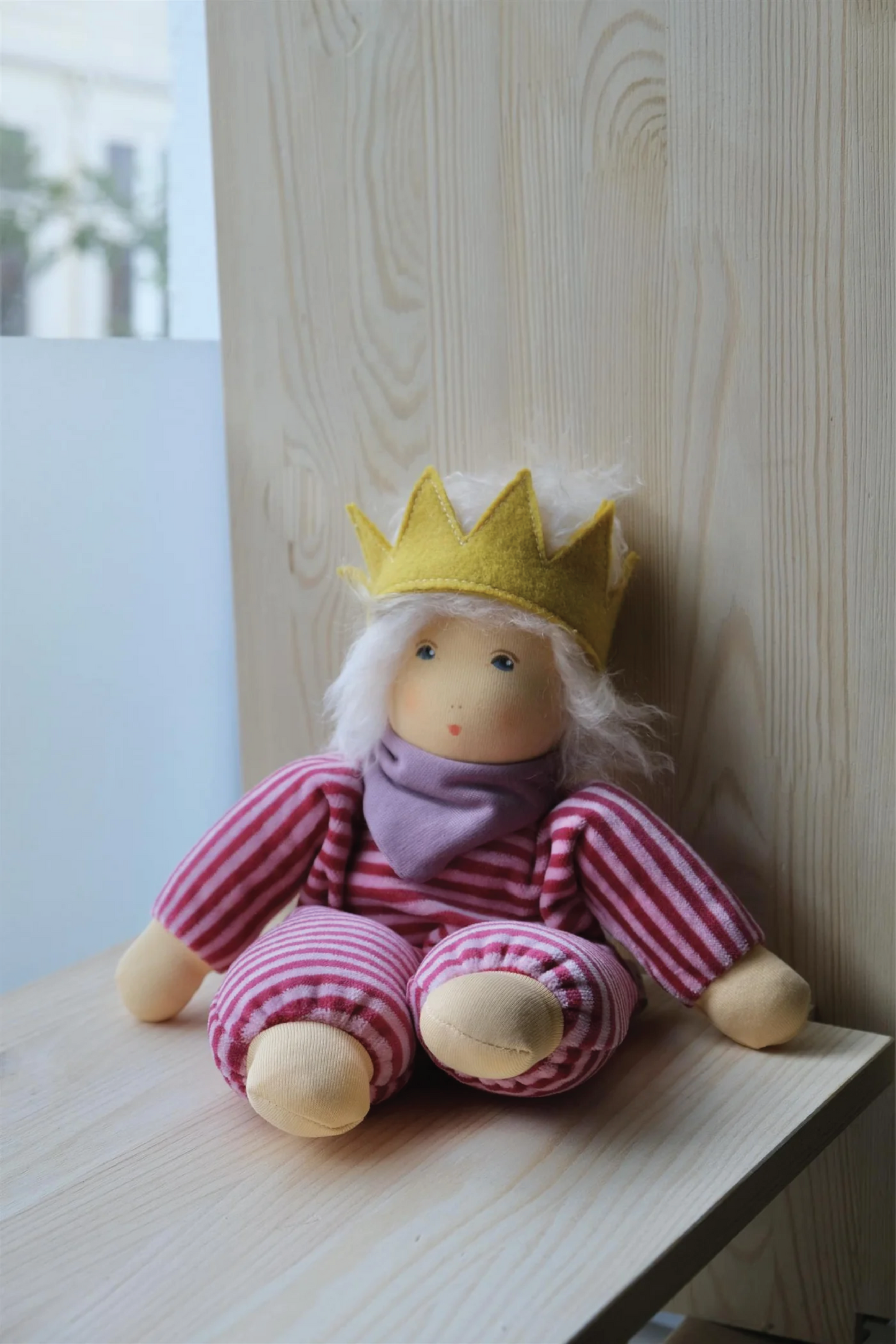 Queen Louise | בובת כרבול