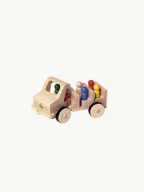 מכונית משפחתית עם אנשים